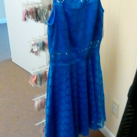 (Trixx) Daytime Dress - Picture 4 of 4